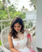 Load image into Gallery viewer, Dashing White Color Sof Organza Silk Print n Foil Hand Work Saree Blouse
