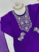 Load image into Gallery viewer, Attractive Purple Colour Georgette Fabric With Thread Work Top , Plazo With Dupatta
