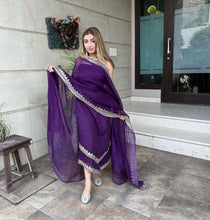 Load image into Gallery viewer, Beautiful Function Wear Georgette Fancy Suit With Work Border.
