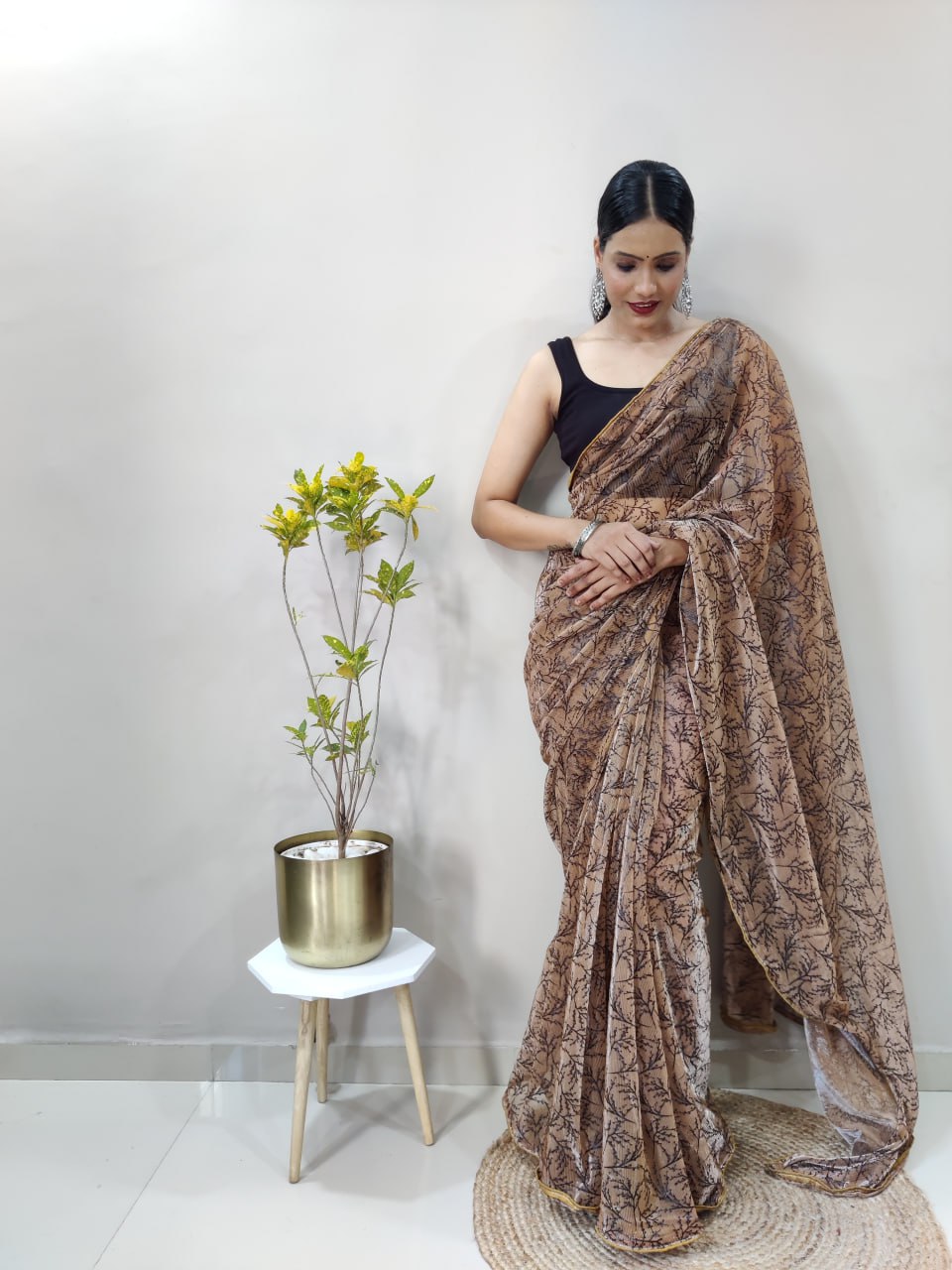 Ravishing Star Shap Tikali Work Knitted Fancy Color Saree Blouse For Women